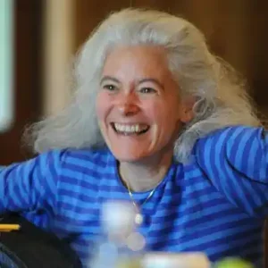 Elise Thoron headshot