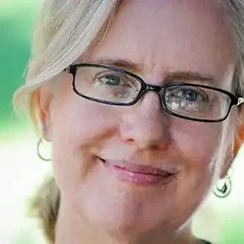 Lisa Peterson headshot